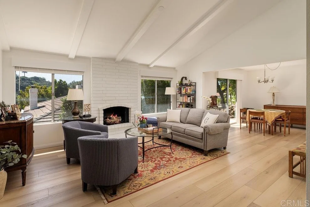 Unit for sale at 131 Ebano Ct, Solana Beach, CA 92075
