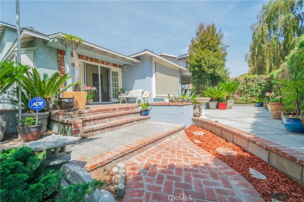 Unit for sale at 4703 Snowden Avenue, Lakewood, CA 90713