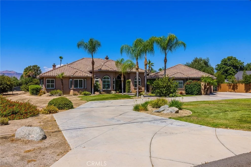 Unit for sale at 43000 Johnston, Hemet, CA 92544