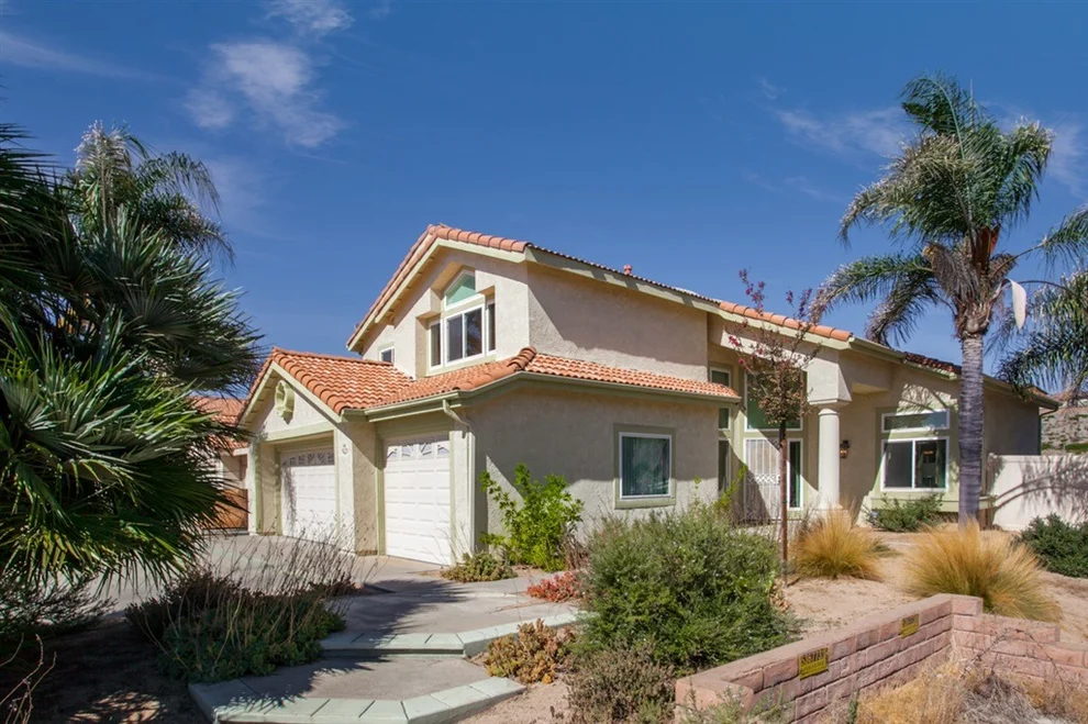 Unit for sale at 40190 Holden Cir, Temecula, CA 92591