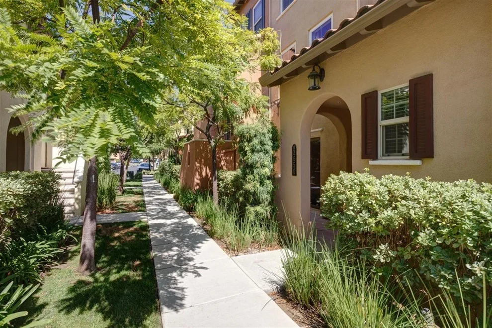 Unit for sale at 2656 Escala Cir, San Diego, CA 92108