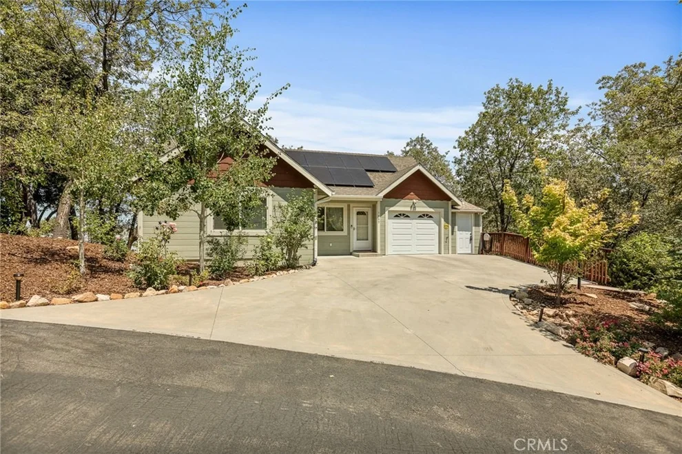 Unit for sale at 1465 Golden Rule Lane, Lake Arrowhead, CA 92352
