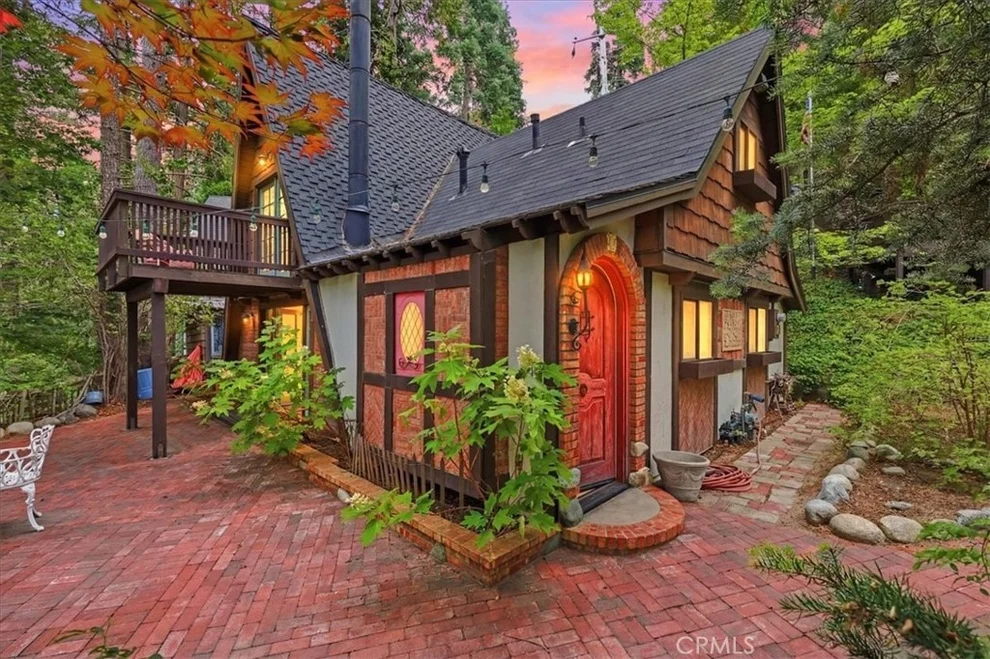 Unit for sale at 24818 Felsen Drive, Crestline, CA 92325