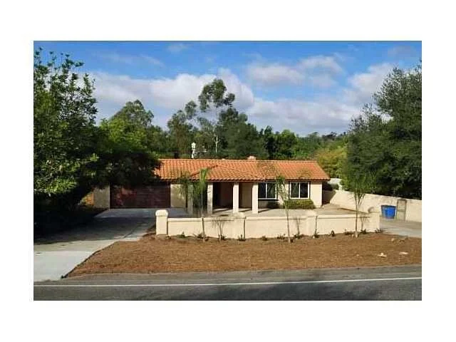 Unit for sale at 1602 W Via Rancho Parkway, Escondido, CA 92029