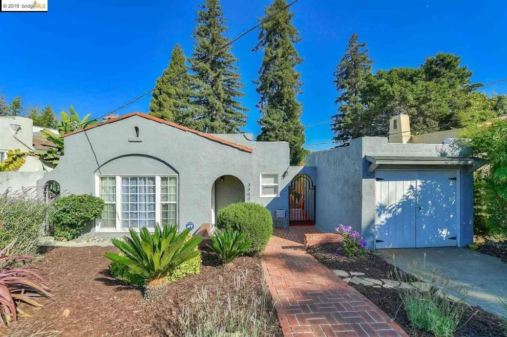 Unit for sale at 3000 Kingsland Avenue, Oakland, CA 94619