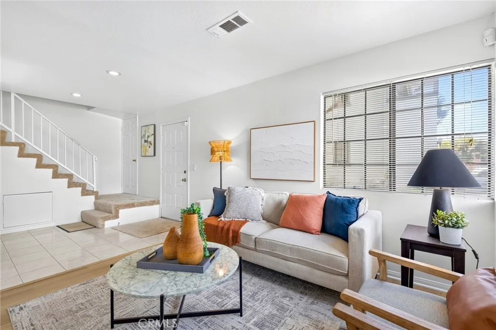 Unit for sale at 2529 California Avenue, Signal Hill, CA 90755