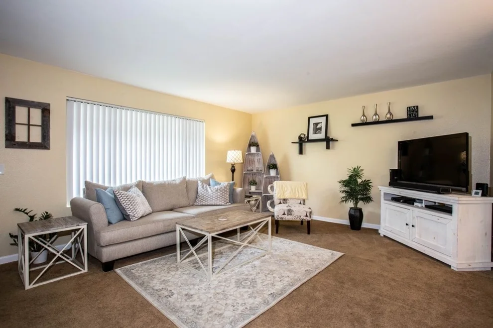 Unit for sale at 4205 Asher St, San Diego, CA 92110