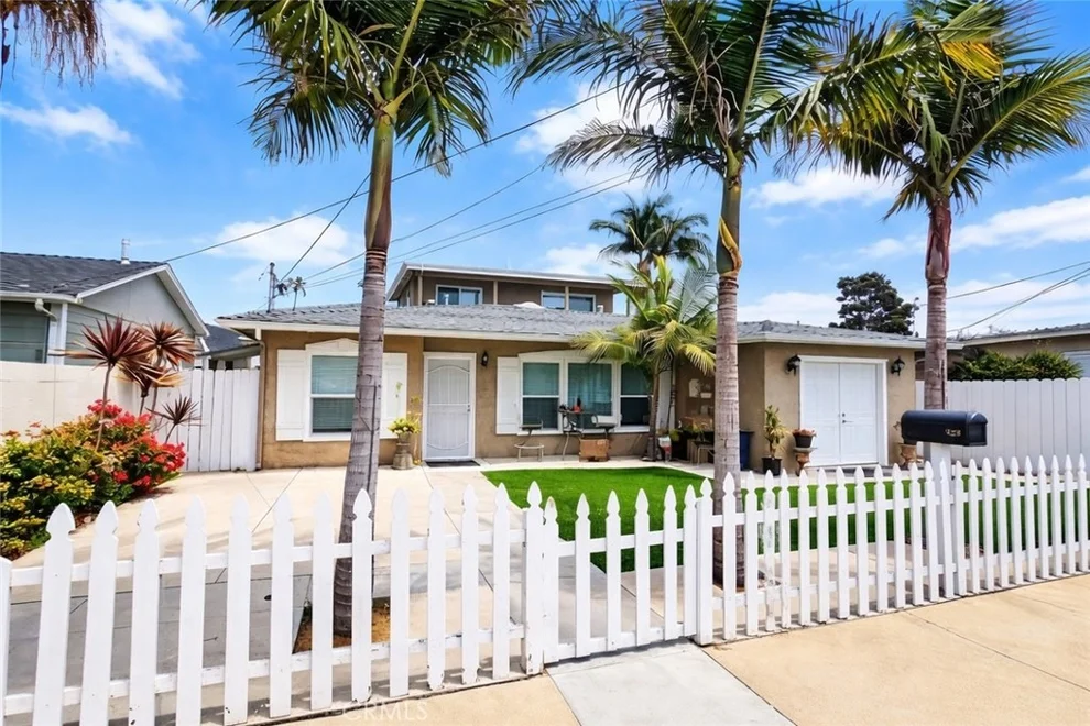 Unit for sale at 426 Grant Street, Oceanside, CA 92054