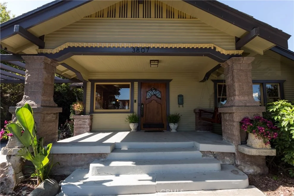 Unit for sale at 3807 E 5th Street, Long Beach, CA 90814