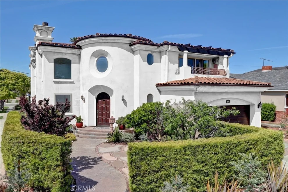 Unit for sale at 1601 19th Street, Manhattan Beach, CA 90266