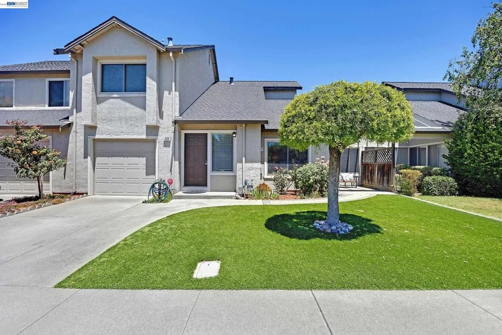 Unit for sale at 2133 Rheem Dr, Pleasanton, CA 94588