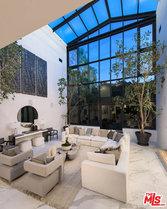 Unit for sale at 1378 N Doheny Drive, Los Angeles, CA 90069