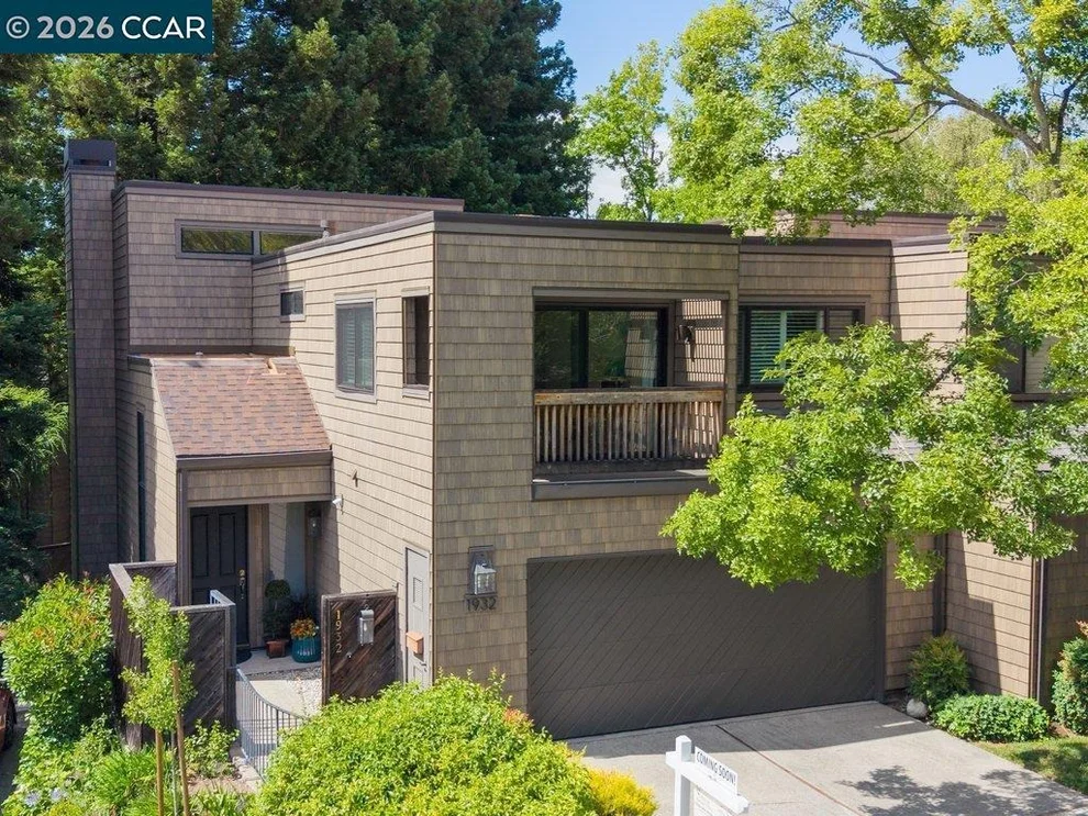 Unit for sale at 1932 Piper Ridge Ct, Walnut Creek, CA 94597