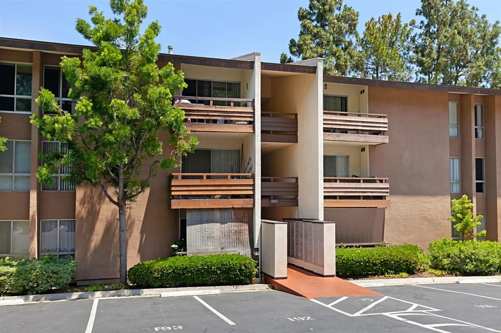 Unit for sale at 1621 Hotel Cir S, San Diego, CA 92108