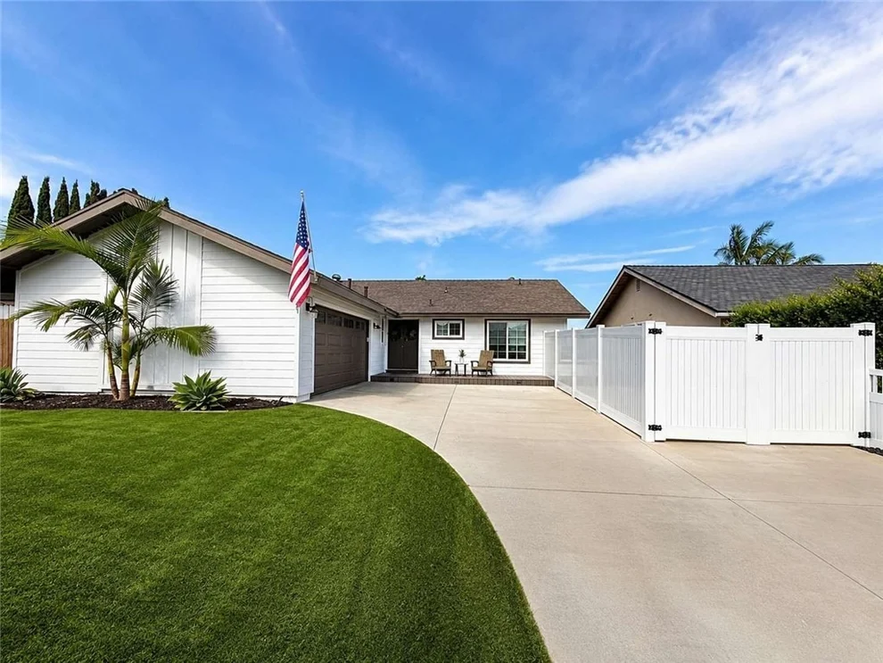 Unit for sale at 24321 Encorvado Lane, Mission Viejo, CA 92691