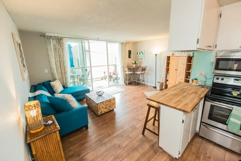 Unit for sale at 725 Redondo Ct. Unit 24, San Diego, CA 92109