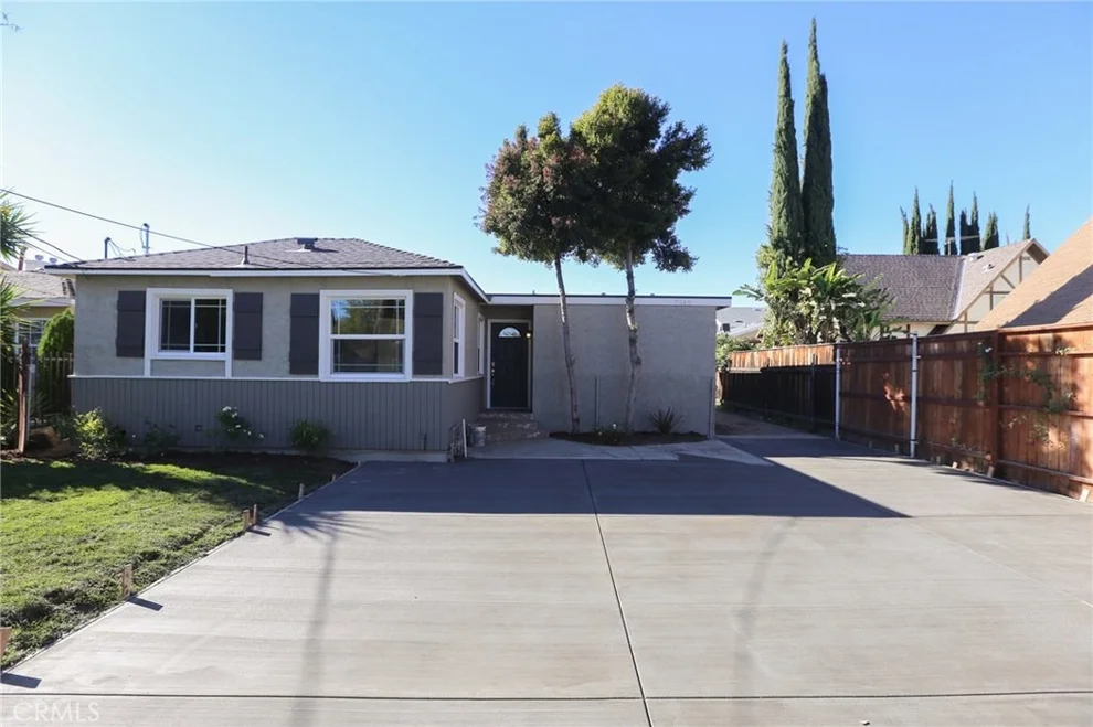 Unit for sale at 7349 7351 Tampa Avenue, Reseda, CA 91335