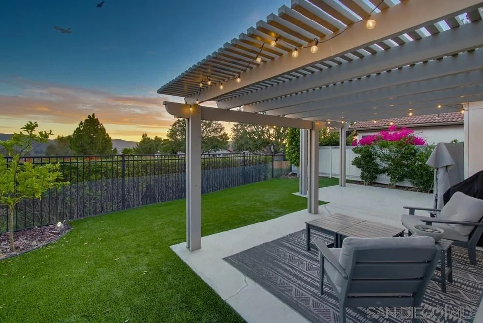 Unit for sale at 15860 Caminito Cercado, San Diego, CA 92128