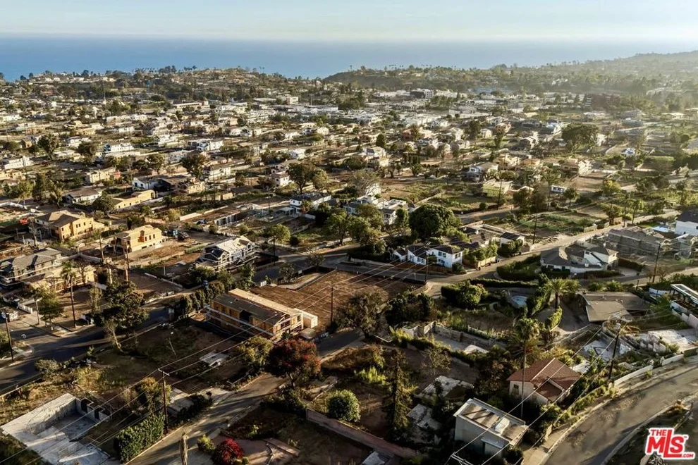 Unit for sale at 14629 Whitfield Avenue, Pacific Palisades, CA 90272