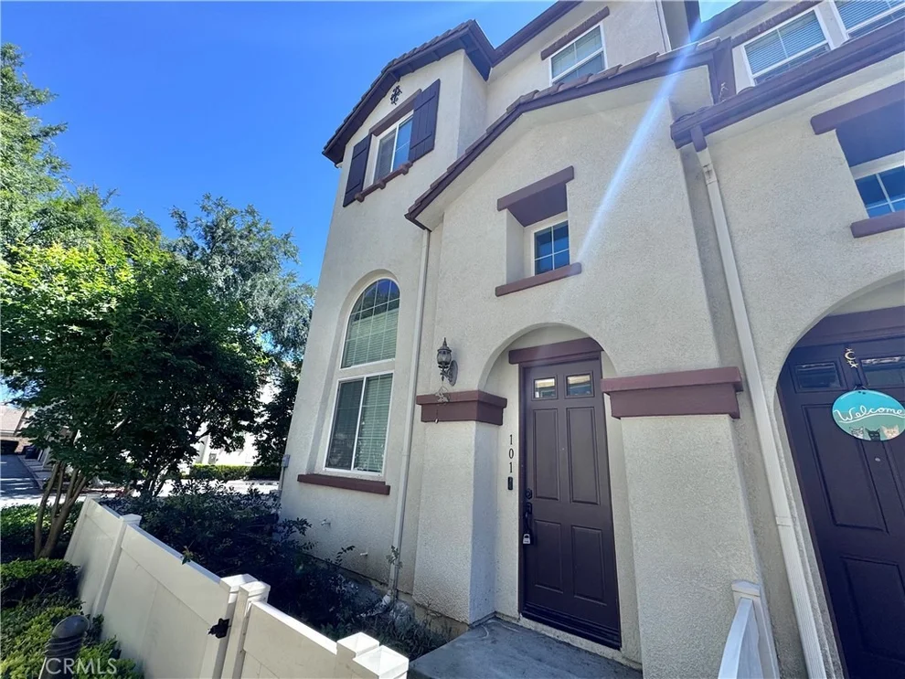 Unit for sale at 33700 Willow Haven, Murrieta, CA 92563