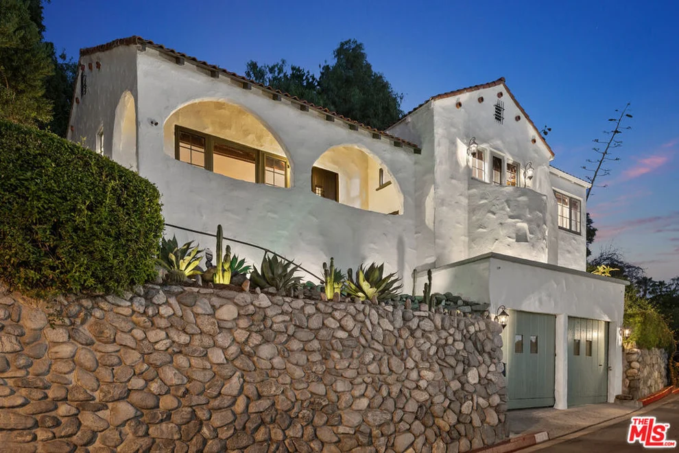 Unit for sale at 1224 Oberlin Drive, Glendale, CA 91205