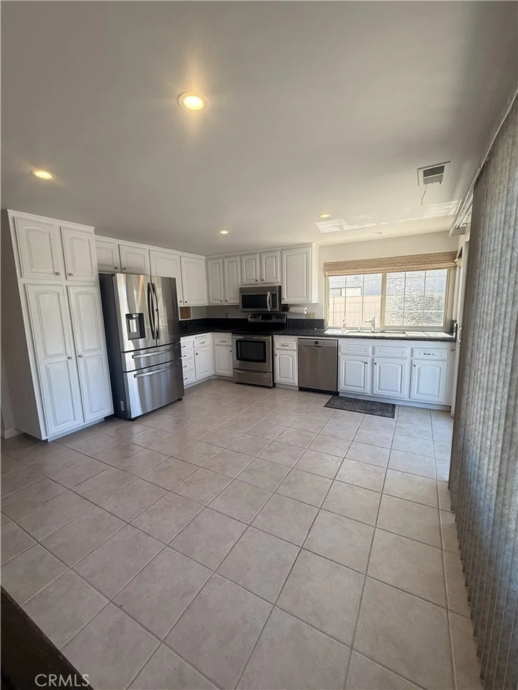 Unit for sale at 25211 Cinnamon, Lake Forest, CA 92630