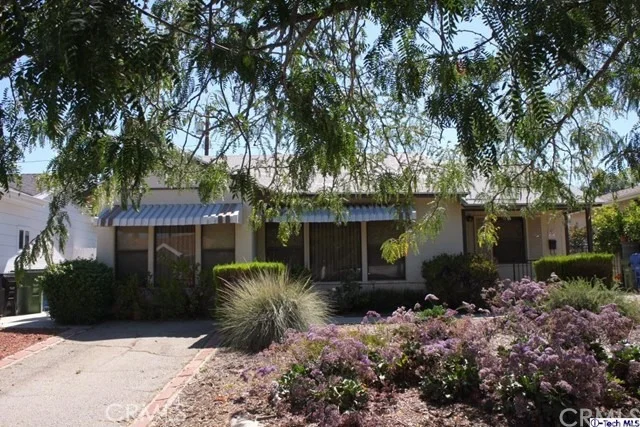 Unit for sale at 5166 Chimineas Avenue, Tarzana, CA 91356