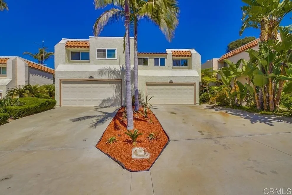 Unit for sale at 842 844 Mola Vista Way, Solana Beach, CA 92075