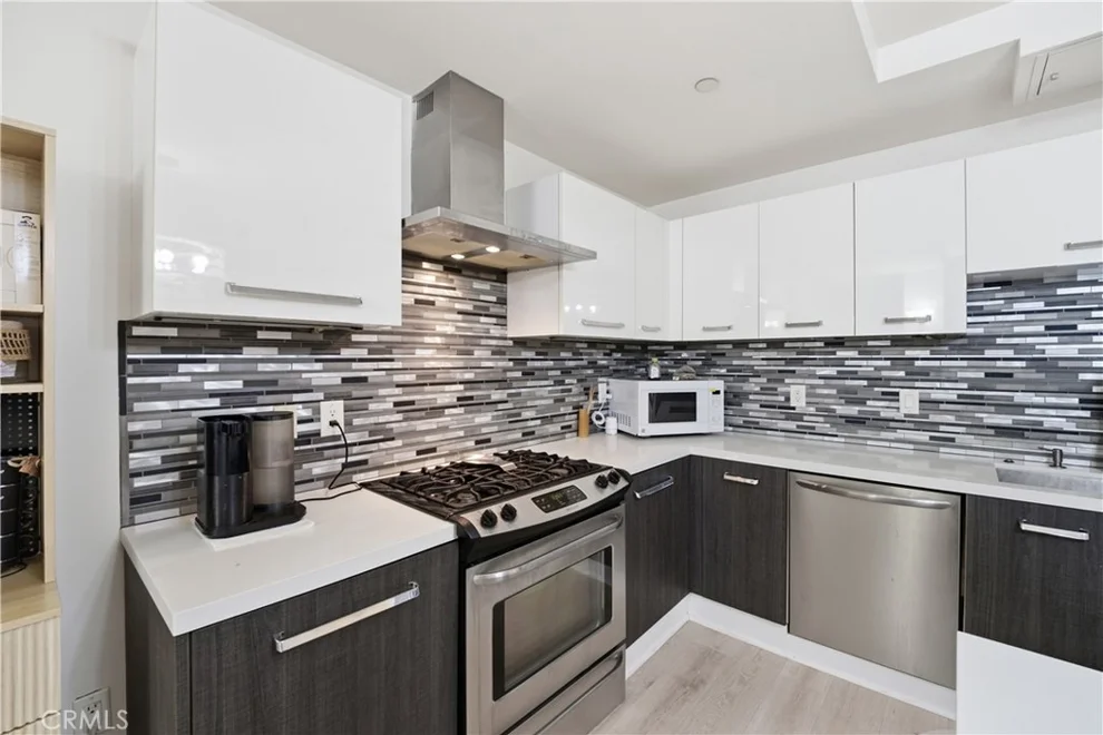 Unit for sale at 433 Pine Avenue, Long Beach, CA 90802