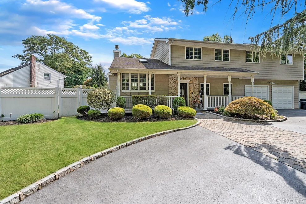 Unit for sale at 10 Basswood Place, Huntington, NY 11747