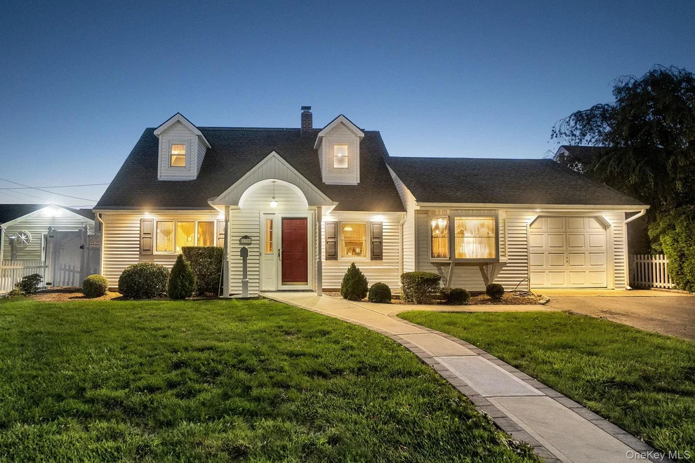 Unit for sale at 179 Swan Lane, Hempstead, NY 11756