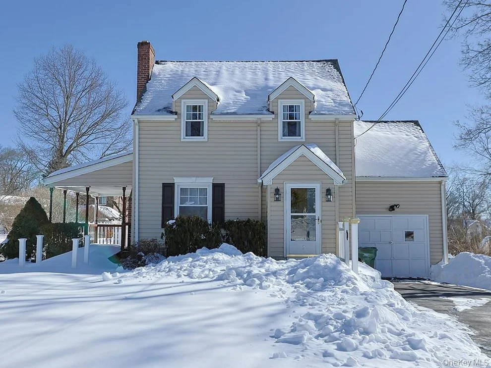 Unit for sale at 5 Oxford Road, Goshen, NY 10924