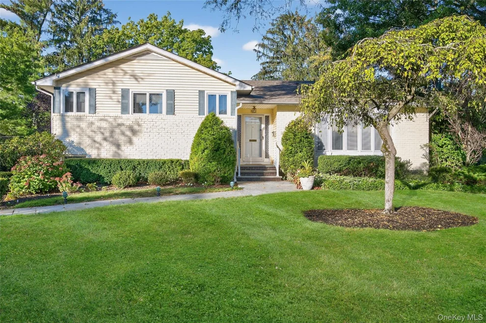 Unit for sale at 80 Walnut Drive, North Hempstead, NY 11576
