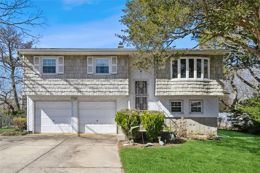 Unit for sale at 6 Fulton Street, Islip, NY 11717