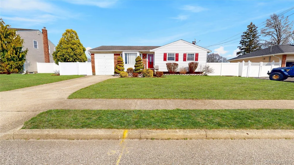 Unit for sale at 15 Lisa Drive, Babylon, NY 11729