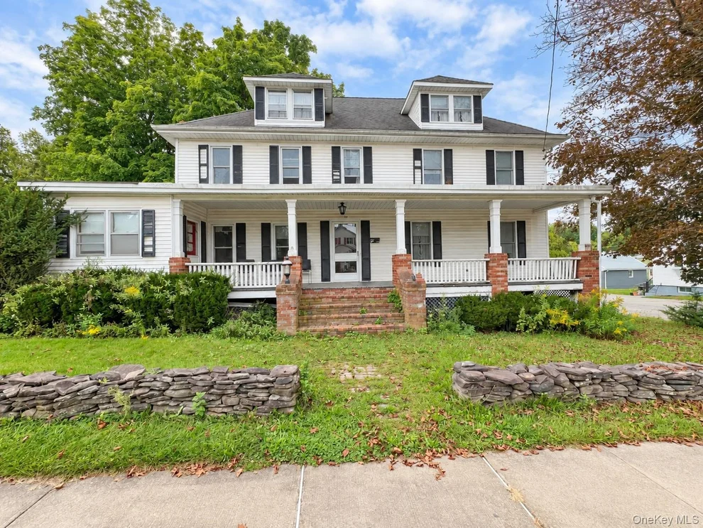 Unit for sale at 39 Maple Avenue, Warwick (Town), NY 10921
