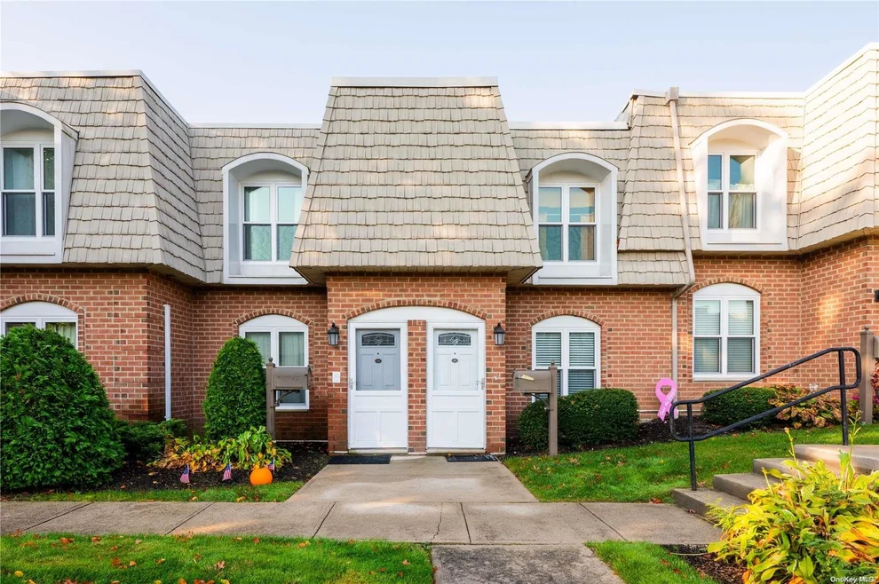 Unit for sale at 175 Main Avenue, Babylon, NY 11798