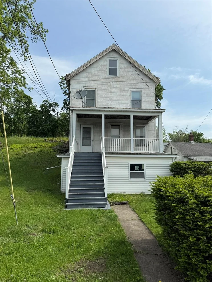 Unit for sale at 13 Springside Avenue, Poughkeepsie (Town), NY 12603