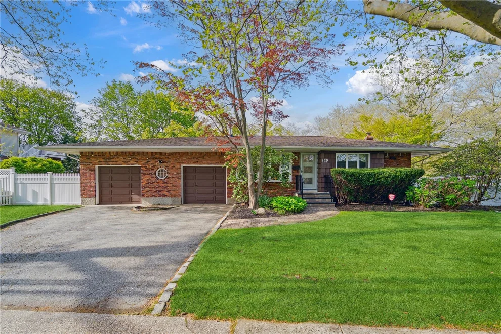 Unit for sale at 129 Wolf Hill Road, Huntington, NY 11747