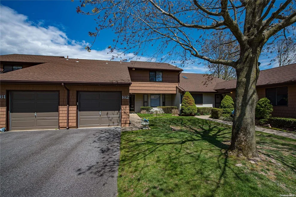 Unit for sale at 162 Scarlett Drive, Huntington, NY 11725