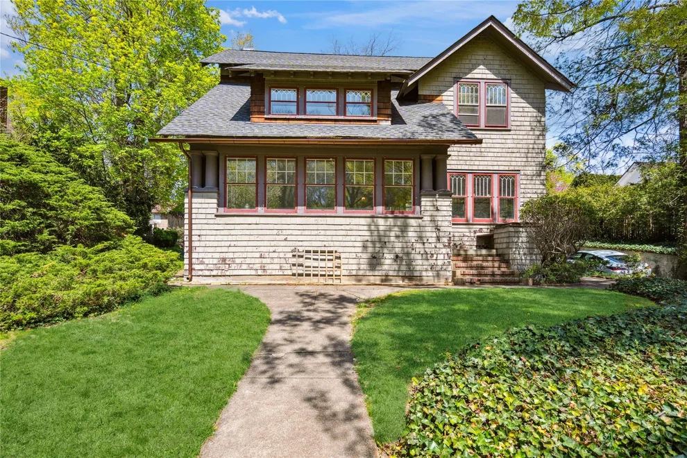 Unit for sale at 297 Buckram Road, Oyster Bay, NY 11560