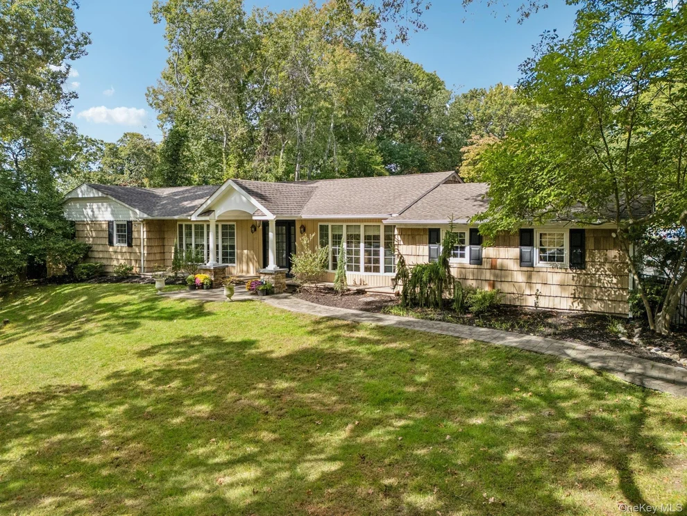 Unit for sale at 26 Hastings Drive, Smithtown, NY 11768