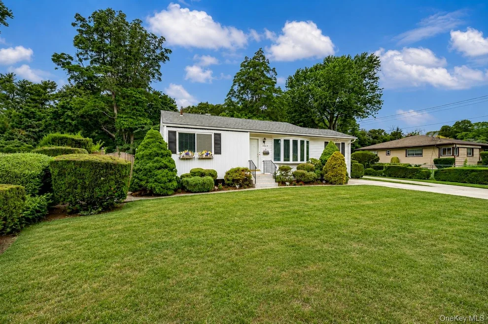 Unit for sale at 1614 N Gardiner Drive, Islip, NY 11706