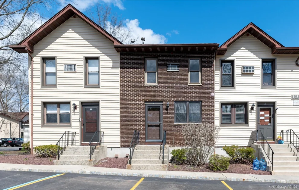 Unit for sale at 126 N Route 303, Clarkstown, NY 10920