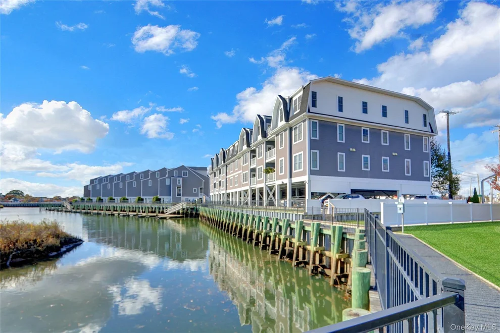 Unit for sale at 233 Marina Pointe Drive, Hempstead, NY 11518