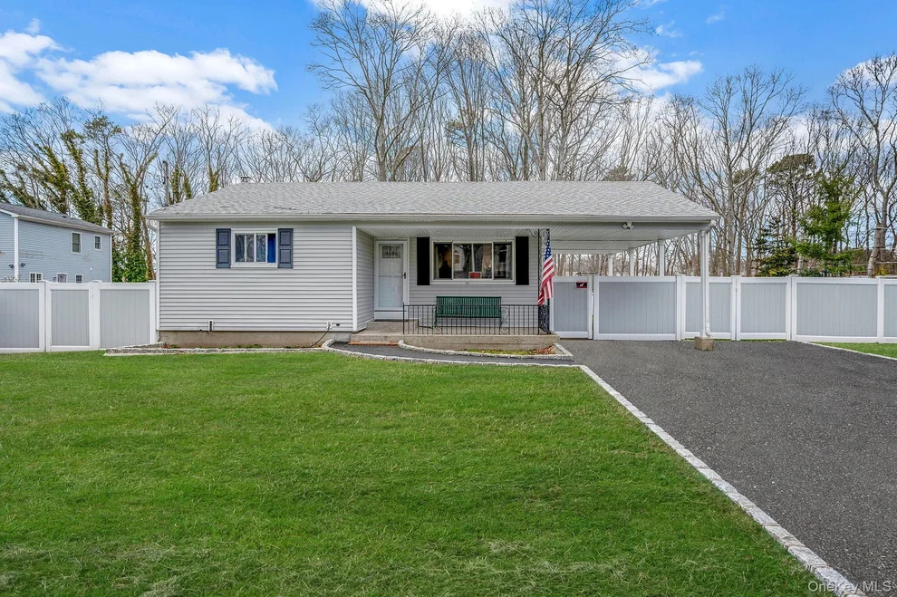 Unit for sale at 160 Hounslow Road, Brookhaven, NY 11967