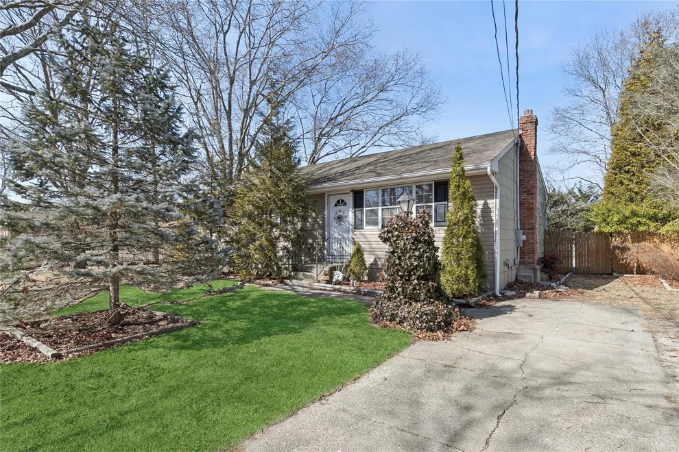 Unit for sale at 29 Westwood Drive, Brookhaven, NY 11967