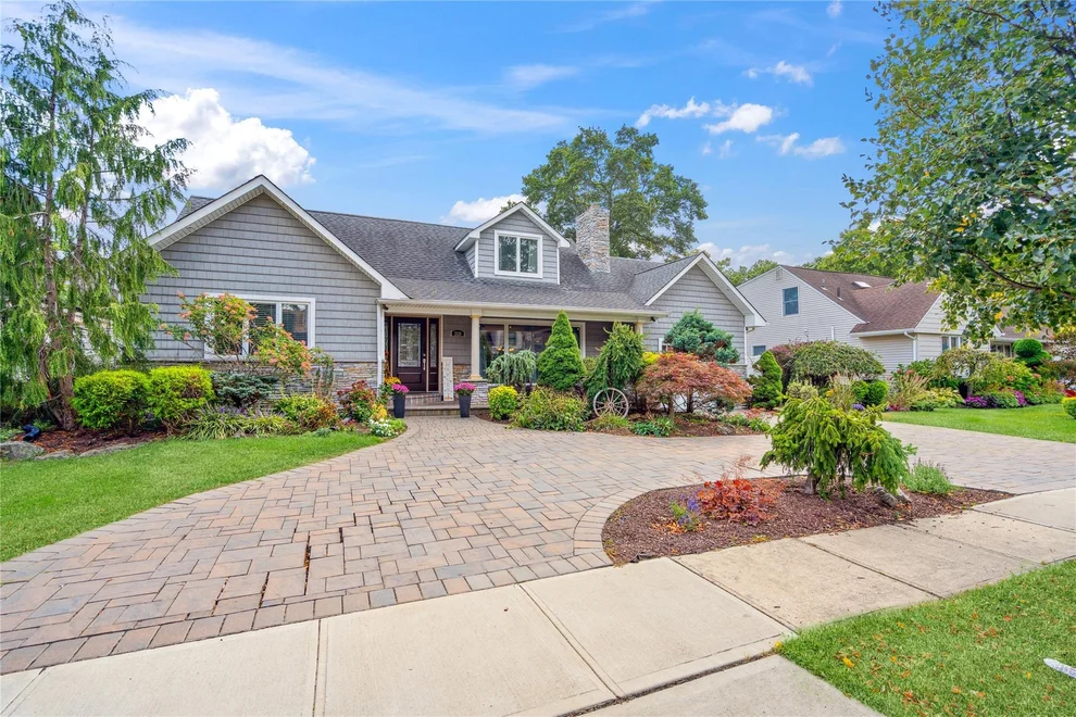 Unit for sale at 2126 Cayuga Drive, Hempstead, NY 11566