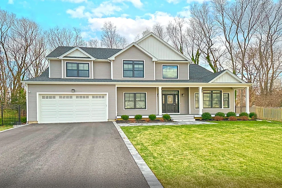 Unit for sale at 3 Marchant Drive N, Smithtown, NY 11780