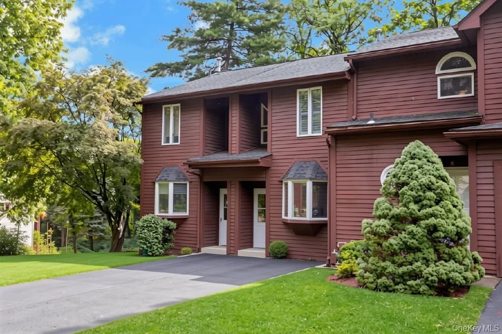 Unit for sale at 3 Davids Lane, Ossining, NY 10562